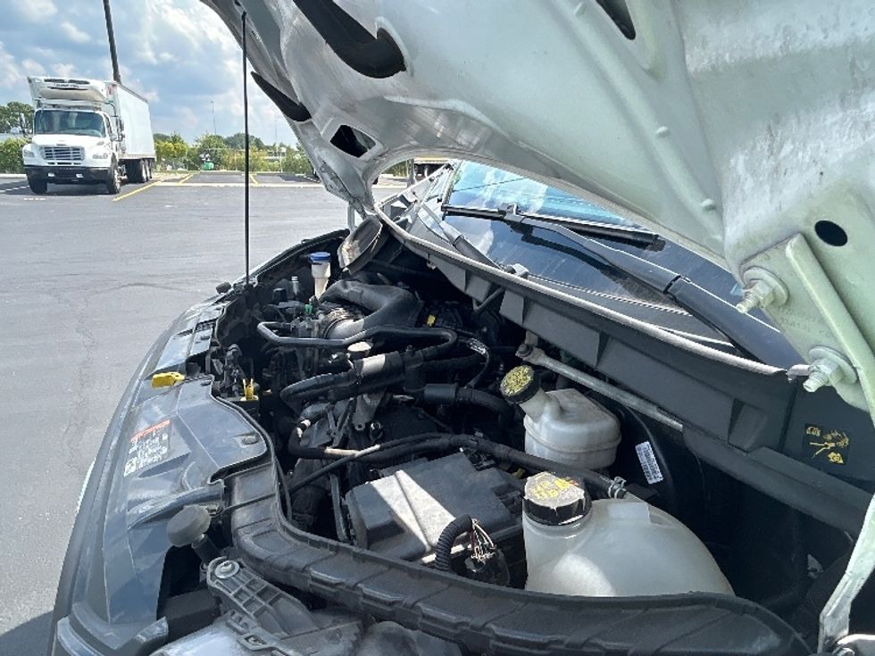 Cargo Van (Panel Van)-Light and Medium Duty Trucks-Ford-2022-Transit 250-Columbus-OH-216,309\n\t\tmiles-$ 17,250 - Image 24