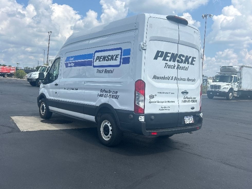 Cargo Van (Panel Van)-Light and Medium Duty Trucks-Ford-2022-Transit 250-Columbus-OH-216,309\n\t\tmiles-$ 17,250 - Image 6