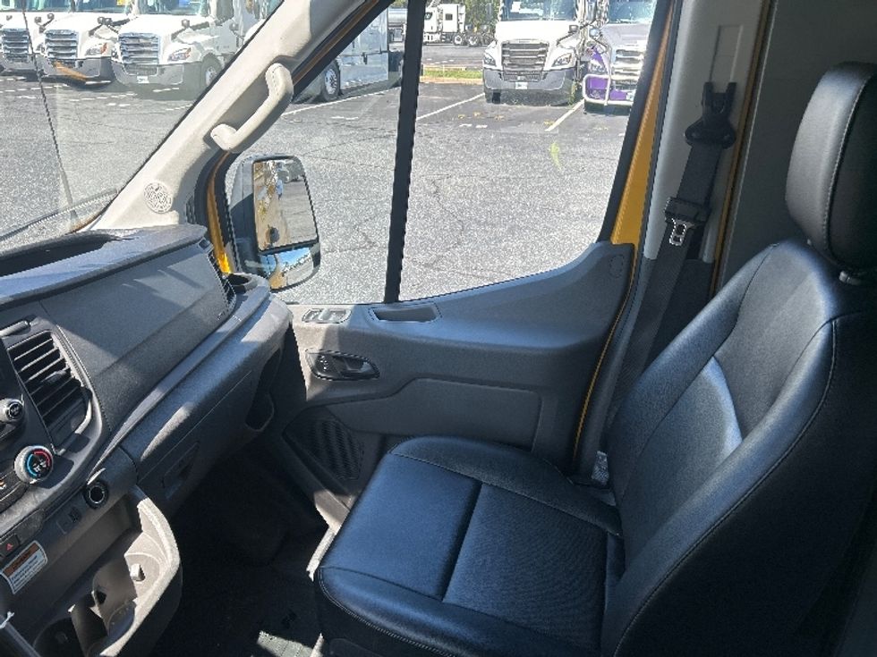 Cargo Van (Panel Van)-Light and Medium Duty Trucks-Ford-2022-Transit 250-Concord-NC-148,774\n\t\tmiles-$ 25,750 - Image 16