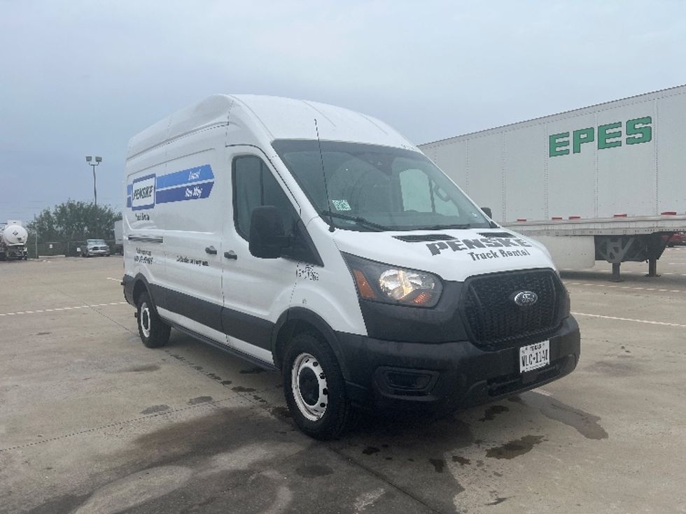 Cargo Van (Panel Van)-Light and Medium Duty Trucks-Ford-2022-Transit 250-Corpus Christi-TX-119,420\n\t\tmiles-$ 33,000 - Image 1