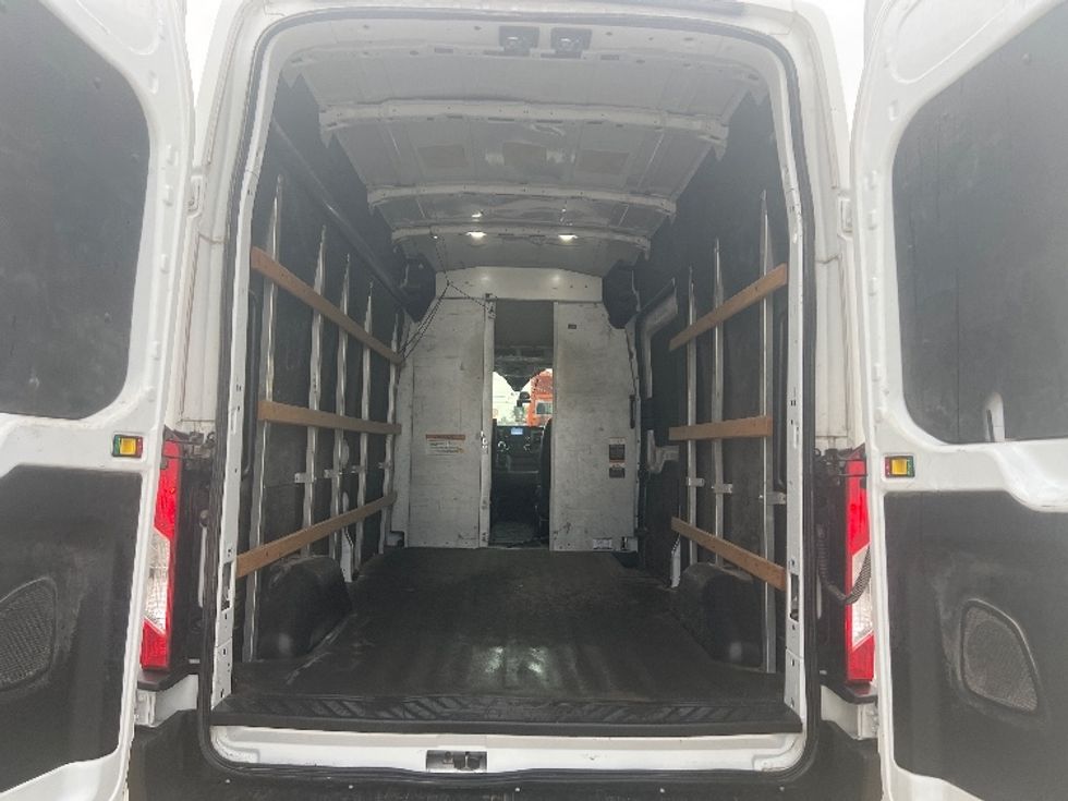 Cargo Van (Panel Van)-Light and Medium Duty Trucks-Ford-2022-Transit 250-Corpus Christi-TX-119,420\n\t\tmiles-$ 33,000 - Image 8