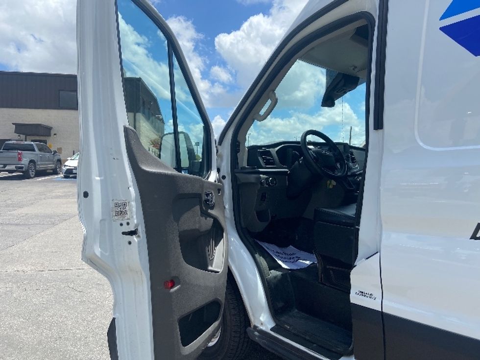 Cargo Van (Panel Van)-Light and Medium Duty Trucks-Ford-2022-Transit 250-Corpus Christi-TX-90,888\n\t\tmiles-$ 39,750 - Image 14