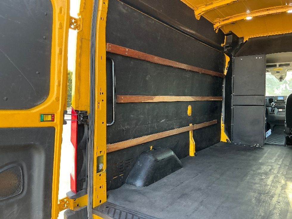 Cargo Van (Panel Van)-Light and Medium Duty Trucks-Ford-2022-Transit 250-Dallas-TX-167,853\n\t\tmiles-$ 22,000 - Image 10