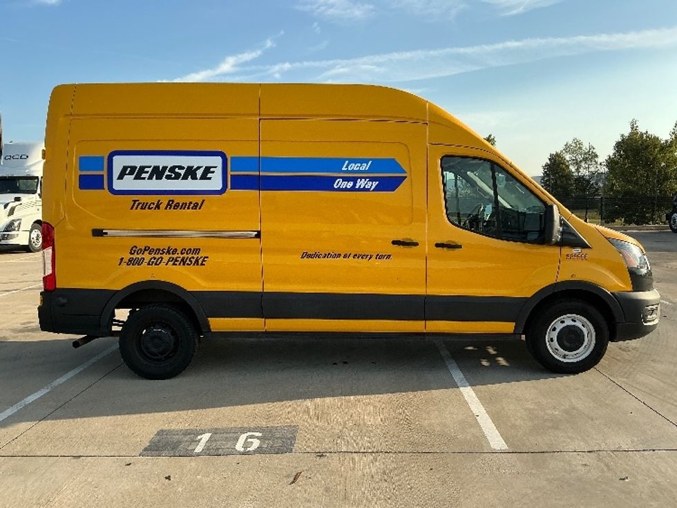 Cargo Van (Panel Van)-Light and Medium Duty Trucks-Ford-2022-Transit 250-Dallas-TX-167,853\n\t\tmiles-$ 22,000 - Image 14