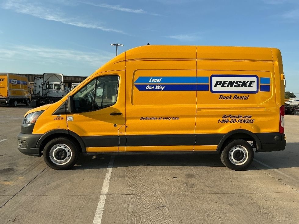 Cargo Van (Panel Van)-Light and Medium Duty Trucks-Ford-2022-Transit 250-Dallas-TX-167,853\n\t\tmiles-$ 22,000 - Image 4