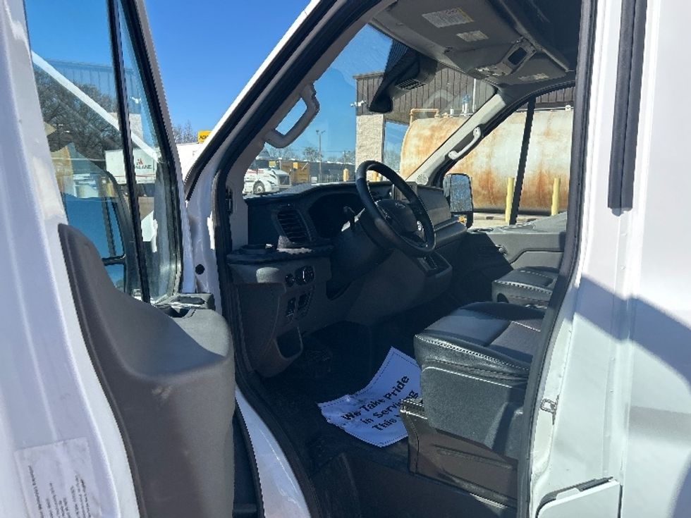 Cargo Van (Panel Van)-Light and Medium Duty Trucks-Ford-2022-Transit 250-Dallas-TX-99,919\n\t\tmiles-$ 36,000 - Image 15