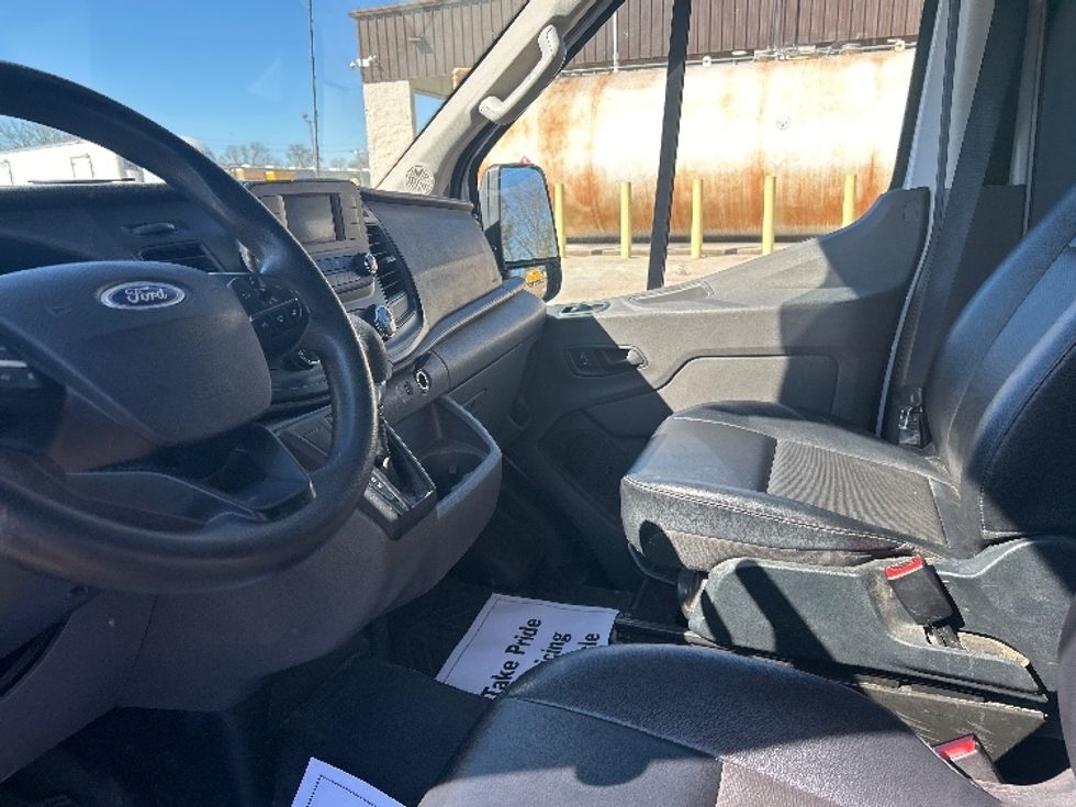 Cargo Van (Panel Van)-Light and Medium Duty Trucks-Ford-2022-Transit 250-Dallas-TX-99,919\n\t\tmiles-$ 36,000 - Image 16