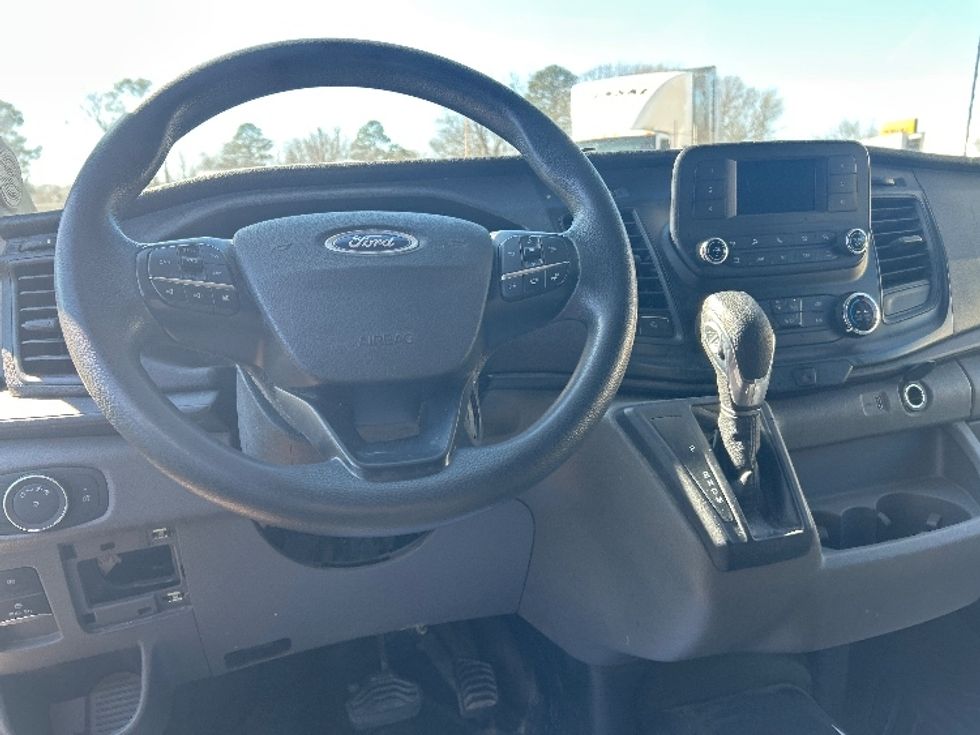 Cargo Van (Panel Van)-Light and Medium Duty Trucks-Ford-2022-Transit 250-Dallas-TX-99,919\n\t\tmiles-$ 36,000 - Image 17