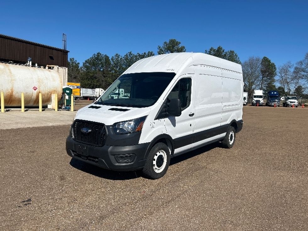 Cargo Van (Panel Van)-Light and Medium Duty Trucks-Ford-2022-Transit 250-Dallas-TX-99,919\n\t\tmiles-$ 36,000 - Image 3