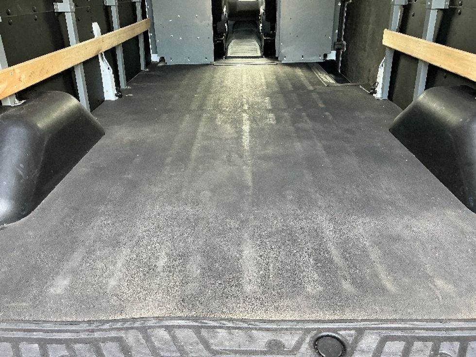Cargo Van (Panel Van)-Light and Medium Duty Trucks-Ford-2022-Transit 250-Denver-CO-89,382\n\t\tmiles-$ 38,500 - Image 10