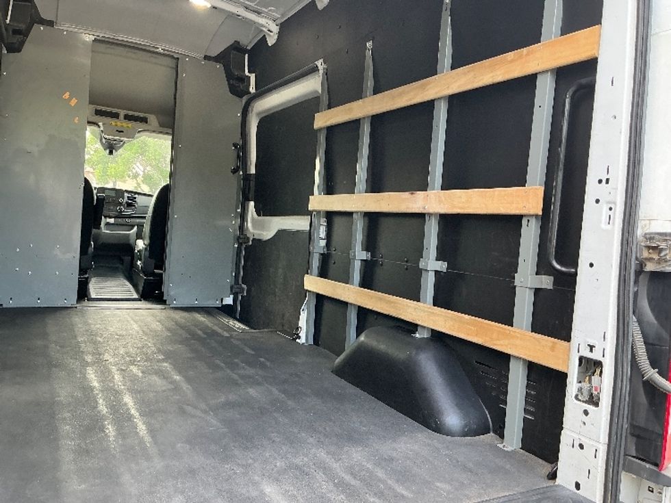 Cargo Van (Panel Van)-Light and Medium Duty Trucks-Ford-2022-Transit 250-Denver-CO-89,382\n\t\tmiles-$ 38,500 - Image 12