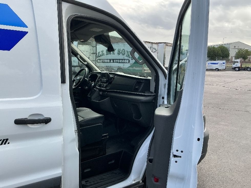 Cargo Van (Panel Van)-Light and Medium Duty Trucks-Ford-2022-Transit 250-Denver-CO-89,382\n\t\tmiles-$ 38,500 - Image 20