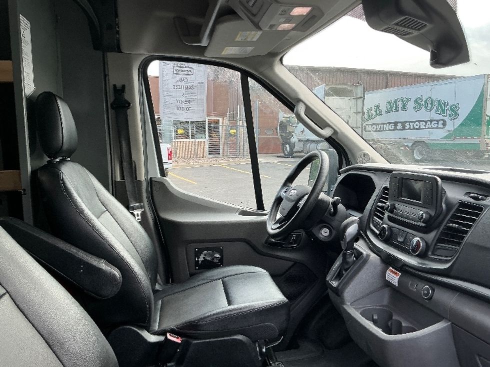 Cargo Van (Panel Van)-Light and Medium Duty Trucks-Ford-2022-Transit 250-Denver-CO-89,382\n\t\tmiles-$ 38,500 - Image 22