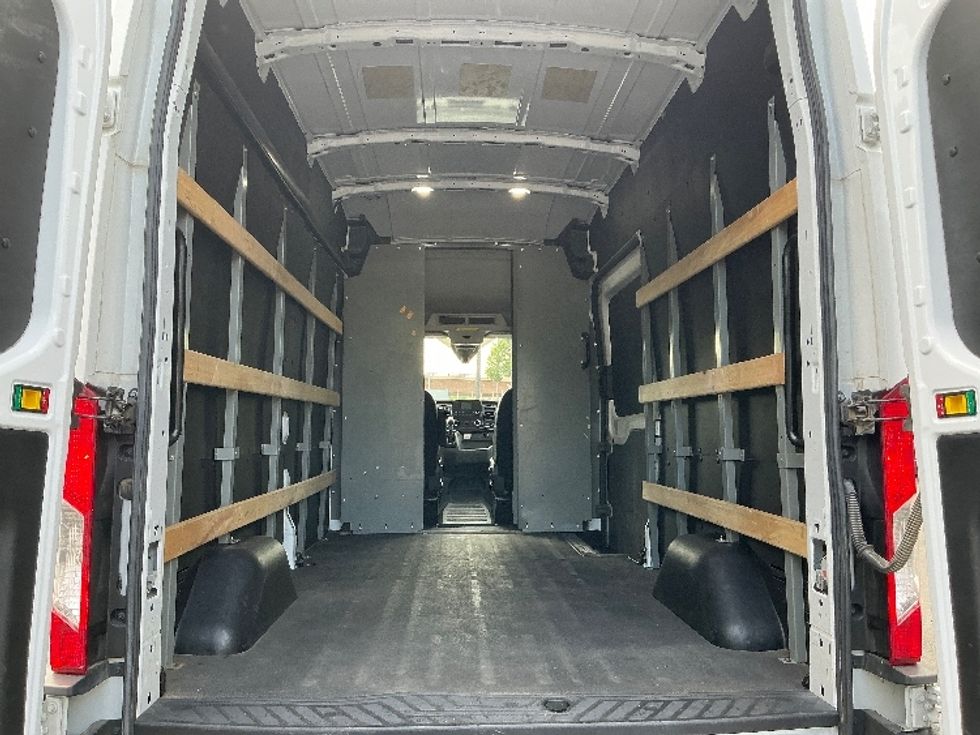 Cargo Van (Panel Van)-Light and Medium Duty Trucks-Ford-2022-Transit 250-Denver-CO-89,382\n\t\tmiles-$ 38,500 - Image 8