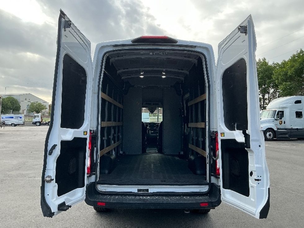 Cargo Van (Panel Van)-Light and Medium Duty Trucks-Ford-2022-Transit 250-Denver-CO-89,382\n\t\tmiles-$ 38,500 - Image 9