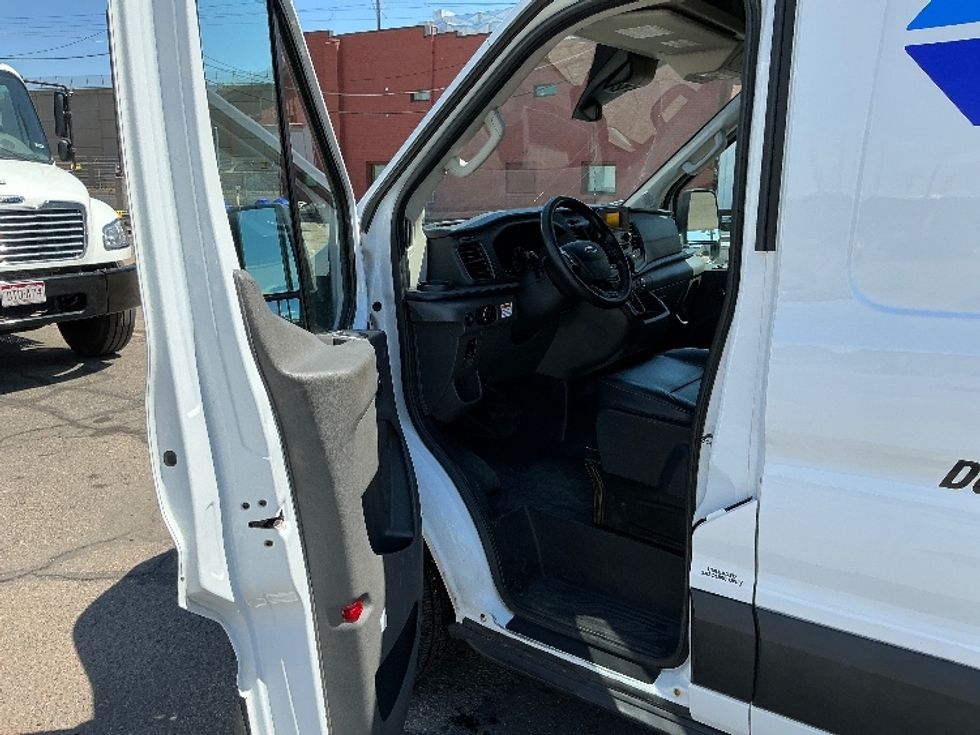 Cargo Van (Panel Van)-Light and Medium Duty Trucks-Ford-2022-Transit 250-Denver-CO-91,325\n\t\tmiles-$ 36,750 - Image 13
