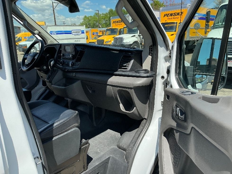 Cargo Van (Panel Van)-Light and Medium Duty Trucks-Ford-2022-Transit 250-Denver-CO-91,325\n\t\tmiles-$ 36,750 - Image 17