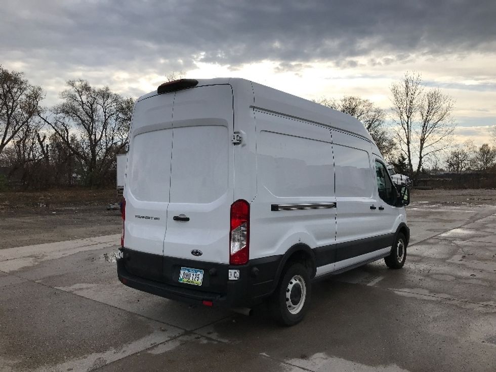 Cargo Van (Panel Van)-Light and Medium Duty Trucks-Ford-2022-Transit 250-Des Moines-IA-124,401\n\t\tmiles-$ 31,250 - Image 13