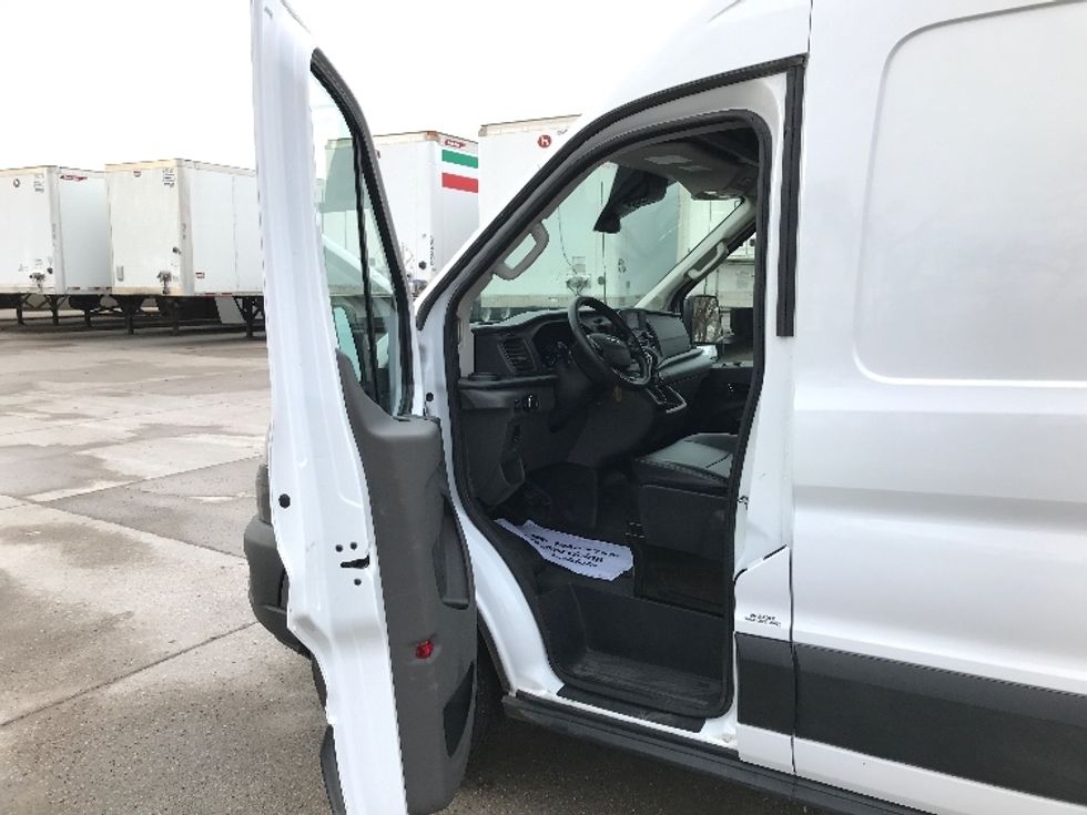 Cargo Van (Panel Van)-Light and Medium Duty Trucks-Ford-2022-Transit 250-Des Moines-IA-124,401\n\t\tmiles-$ 31,250 - Image 16
