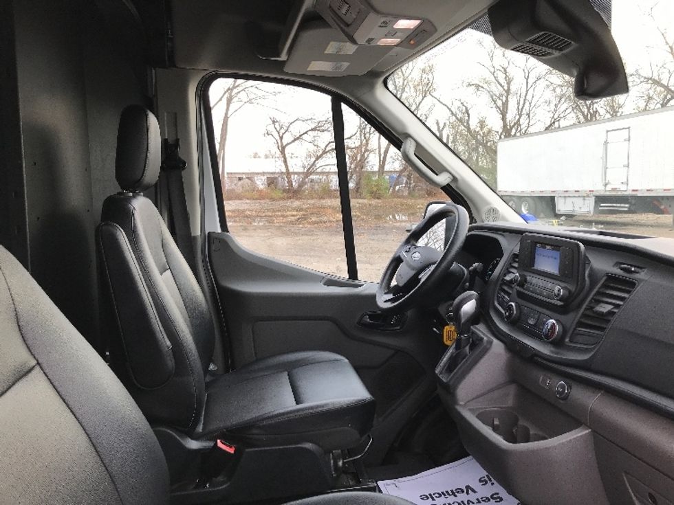 Cargo Van (Panel Van)-Light and Medium Duty Trucks-Ford-2022-Transit 250-Des Moines-IA-124,401\n\t\tmiles-$ 31,250 - Image 22