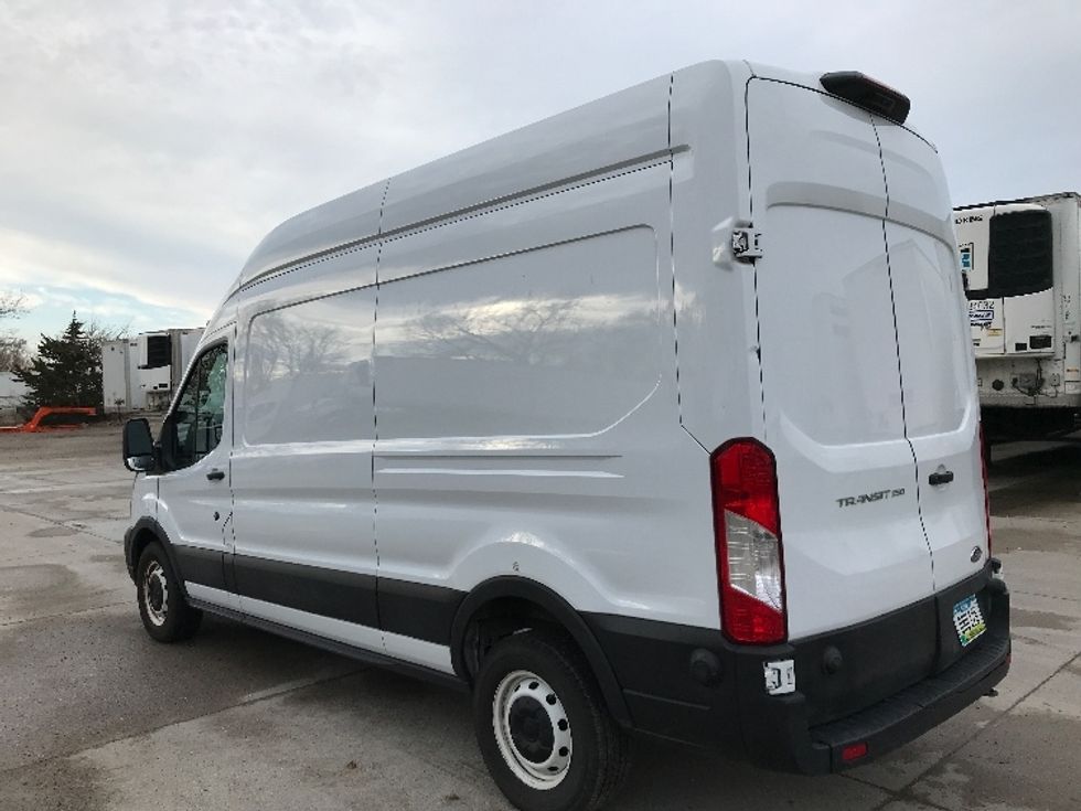 Cargo Van (Panel Van)-Light and Medium Duty Trucks-Ford-2022-Transit 250-Des Moines-IA-124,401\n\t\tmiles-$ 31,250 - Image 25