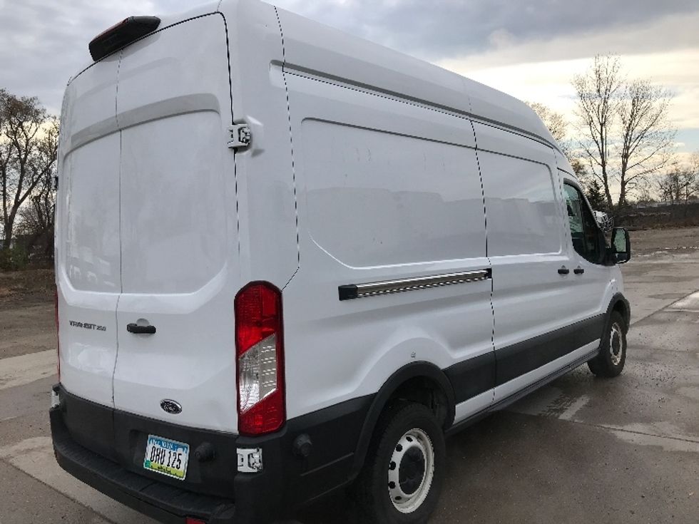 Cargo Van (Panel Van)-Light and Medium Duty Trucks-Ford-2022-Transit 250-Des Moines-IA-124,401\n\t\tmiles-$ 31,250 - Image 26