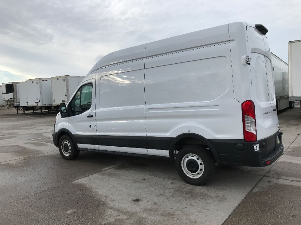 2022 Ford Transit photo 3