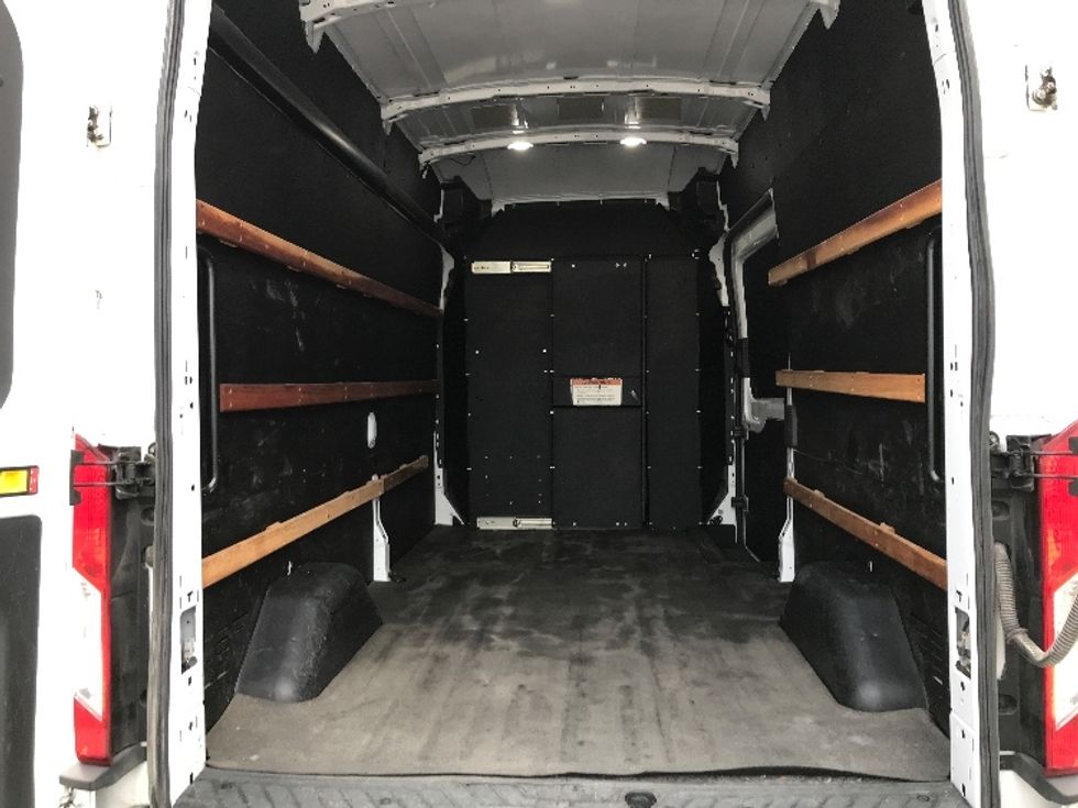 Cargo Van (Panel Van)-Light and Medium Duty Trucks-Ford-2022-Transit 250-Des Moines-IA-124,401\n\t\tmiles-$ 31,250 - Image 9