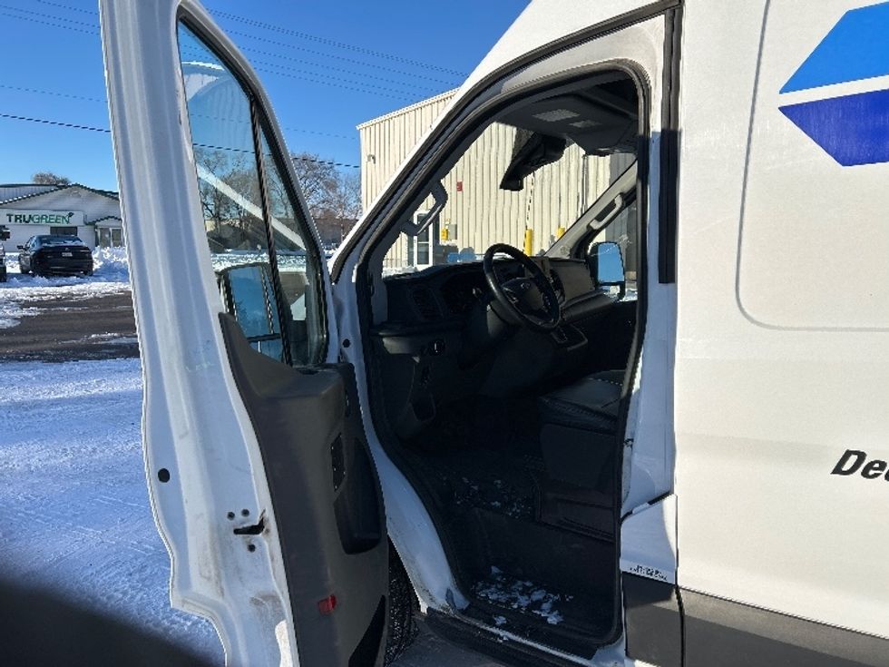Cargo Van (Panel Van)-Light and Medium Duty Trucks-Ford-2022-Transit 250-Eau Claire-WI-131,108\n\t\tmiles-$ 31,250 - Image 14