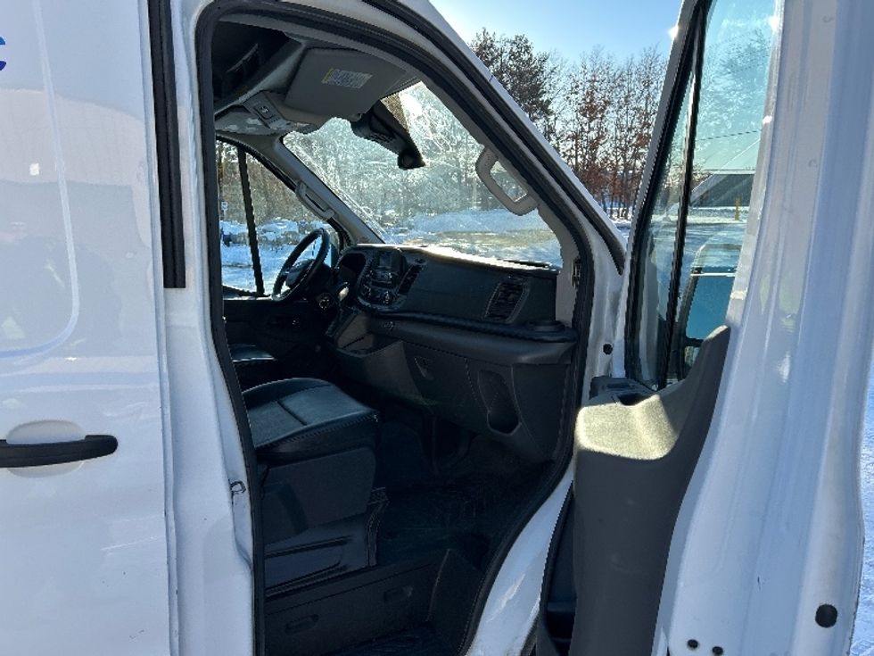 Cargo Van (Panel Van)-Light and Medium Duty Trucks-Ford-2022-Transit 250-Eau Claire-WI-131,108\n\t\tmiles-$ 31,250 - Image 18