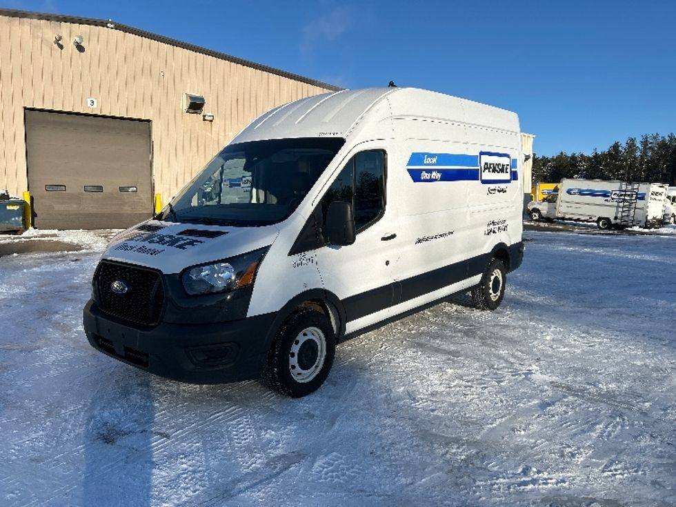 Cargo Van (Panel Van)-Light and Medium Duty Trucks-Ford-2022-Transit 250-Eau Claire-WI-131,108\n\t\tmiles-$ 31,250 - Image 3