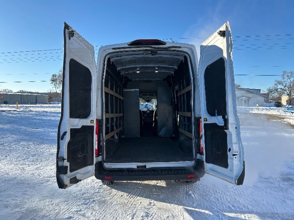 Cargo Van (Panel Van)-Light and Medium Duty Trucks-Ford-2022-Transit 250-Eau Claire-WI-131,108\n\t\tmiles-$ 31,250 - Image 8