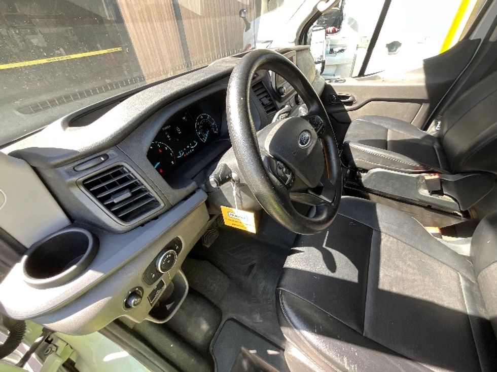 Cargo Van (Panel Van)-Light and Medium Duty Trucks-Ford-2022-Transit 250-El Centro-CA-72,976\n\t\tmiles-$ 39,000 - Image 17