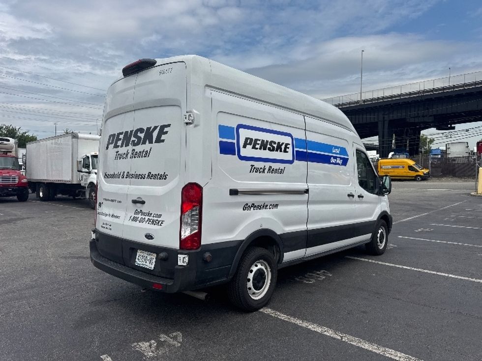 Cargo Van (Panel Van)-Light and Medium Duty Trucks-Ford-2022-Transit 250-Elmsford-NY-53,463\n\t\tmiles-$ 39,250 - Image 11