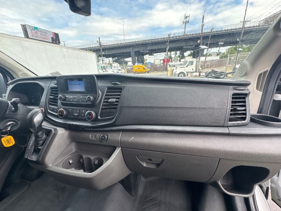 Cargo Van (Panel Van)-Light and Medium Duty Trucks-Ford-2022-Transit 250-Elmsford-NY-53,463\n\t\tmiles-$ 39,250 - Image 19