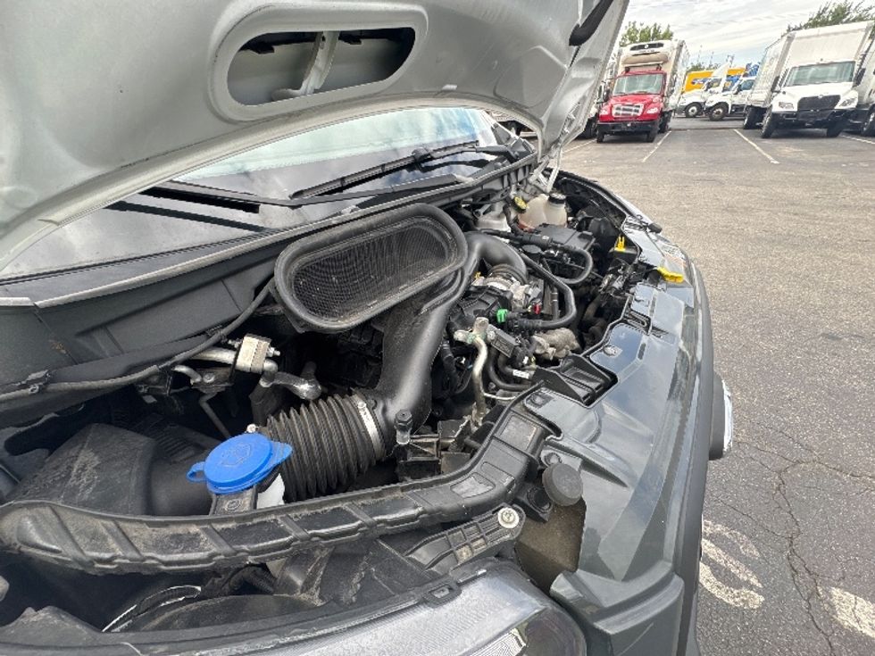 Cargo Van (Panel Van)-Light and Medium Duty Trucks-Ford-2022-Transit 250-Elmsford-NY-53,463\n\t\tmiles-$ 39,250 - Image 21