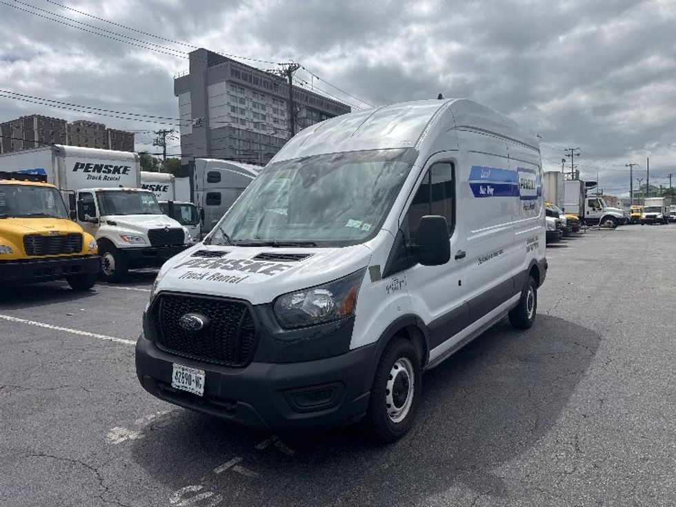 Cargo Van (Panel Van)-Light and Medium Duty Trucks-Ford-2022-Transit 250-Elmsford-NY-53,463\n\t\tmiles-$ 39,250 - Image 3