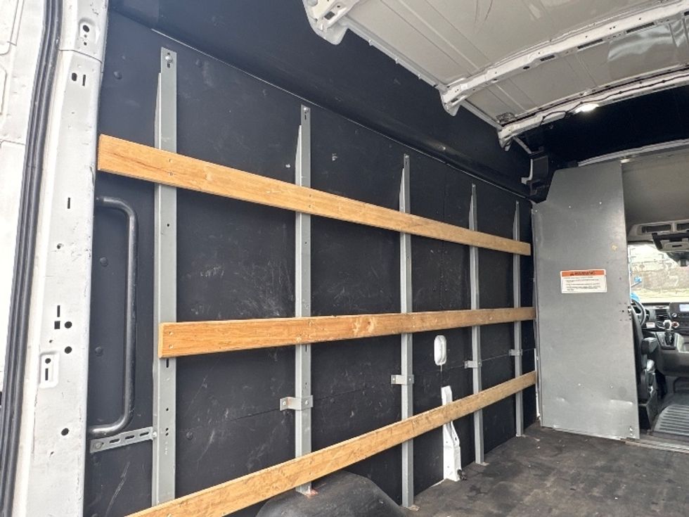 Cargo Van (Panel Van)-Light and Medium Duty Trucks-Ford-2022-Transit 250-Elmsford-NY-53,463\n\t\tmiles-$ 39,250 - Image 9