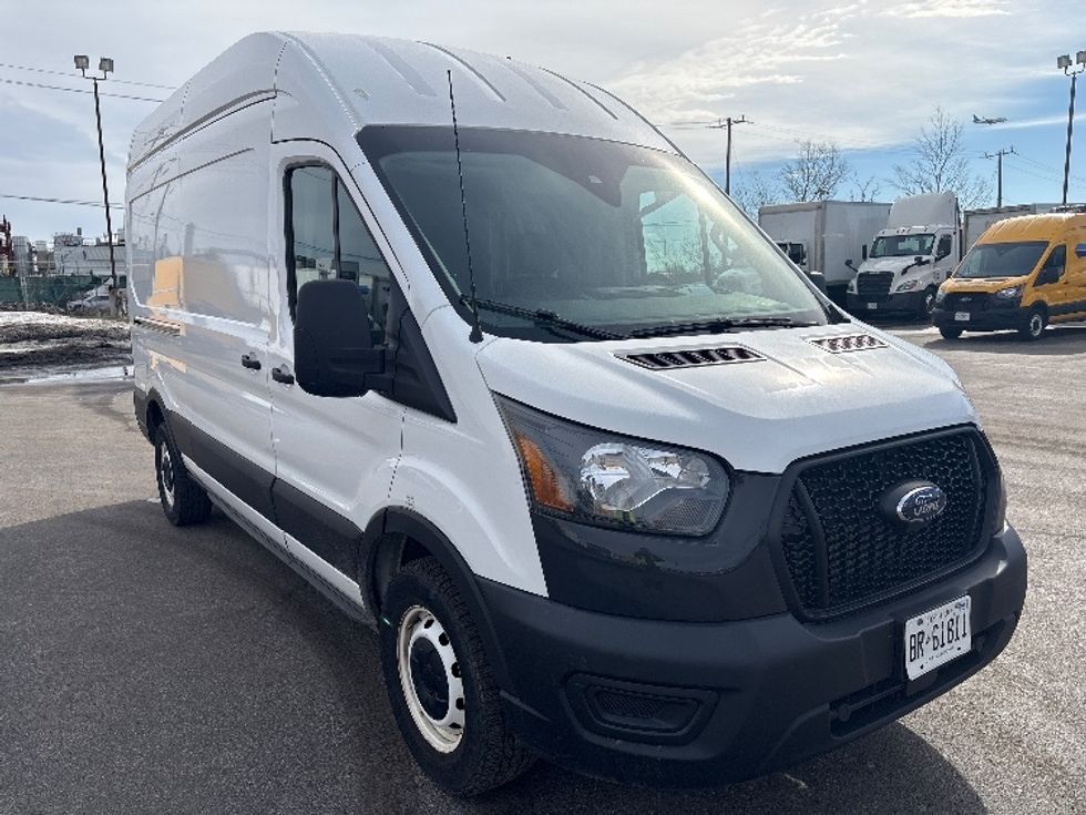 Cargo Van (Panel Van)-Light and Medium Duty Trucks-Ford-2022-Transit 250-Etobicoke-ON-96,724\n\t\tkm-$ 49,250 - Image 1