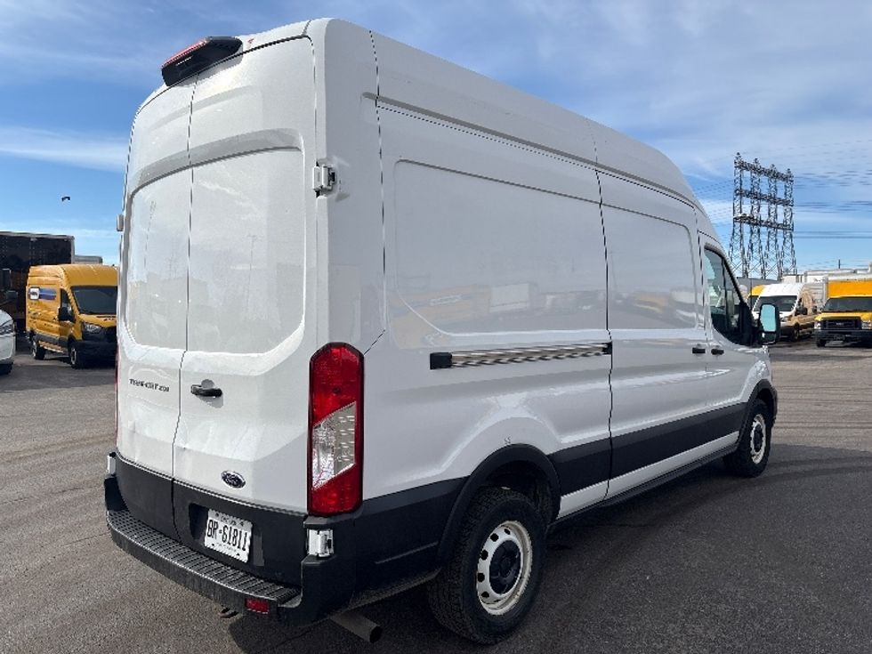 Cargo Van (Panel Van)-Light and Medium Duty Trucks-Ford-2022-Transit 250-Etobicoke-ON-96,724\n\t\tkm-$ 49,250 - Image 11