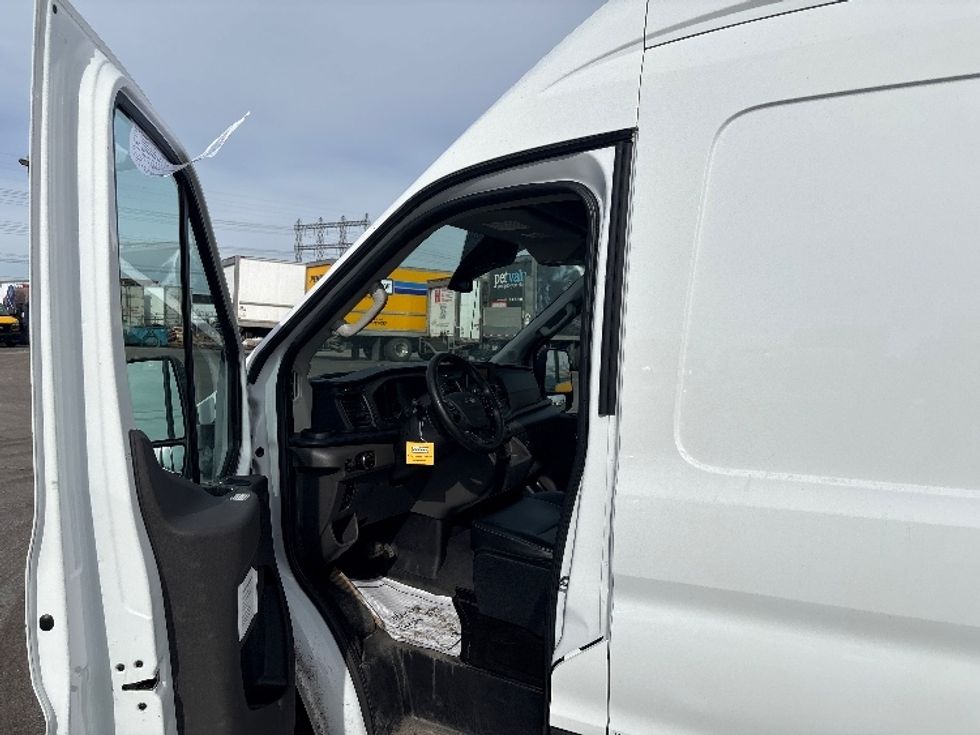 Cargo Van (Panel Van)-Light and Medium Duty Trucks-Ford-2022-Transit 250-Etobicoke-ON-96,724\n\t\tkm-$ 49,250 - Image 13