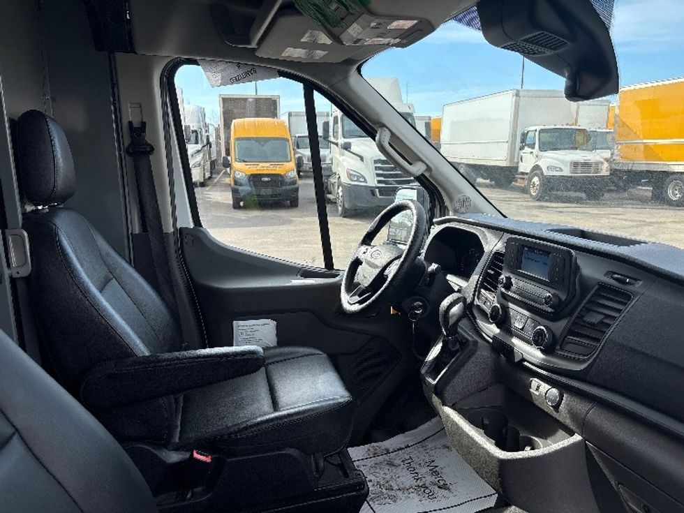 Cargo Van (Panel Van)-Light and Medium Duty Trucks-Ford-2022-Transit 250-Etobicoke-ON-96,724\n\t\tkm-$ 49,250 - Image 19
