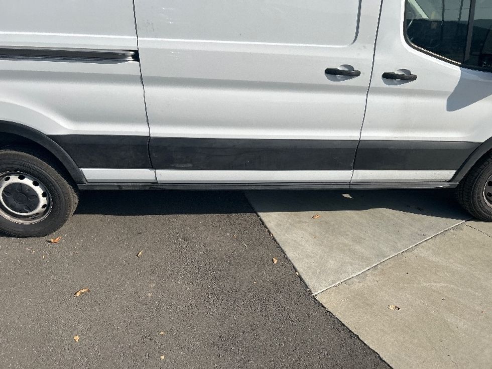 Cargo Van (Panel Van)-Light and Medium Duty Trucks-Ford-2022-Transit 250-Fontana-CA-70,871\n\t\tmiles-$ 39,500 - Image 13