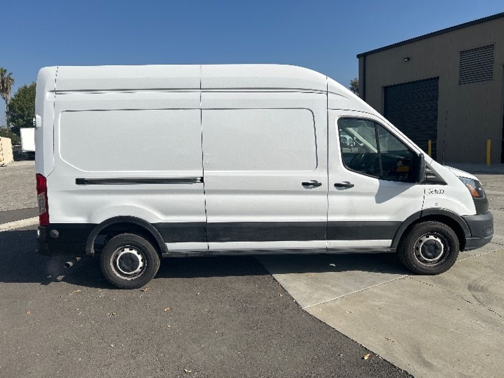 Cargo Van (Panel Van)-Light and Medium Duty Trucks-Ford-2022-Transit 250-Fontana-CA-70,871\n\t\tmiles-$ 39,500 - Image 14