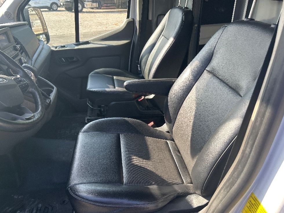 Cargo Van (Panel Van)-Light and Medium Duty Trucks-Ford-2022-Transit 250-Fontana-CA-70,871\n\t\tmiles-$ 39,500 - Image 18