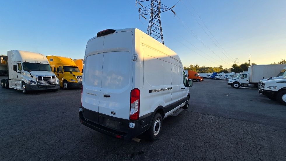 Cargo Van (Panel Van)-Light and Medium Duty Trucks-Ford-2022-Transit 250-Forest Park-GA-137,031\n\t\tmiles-$ 32,250 - Image 12
