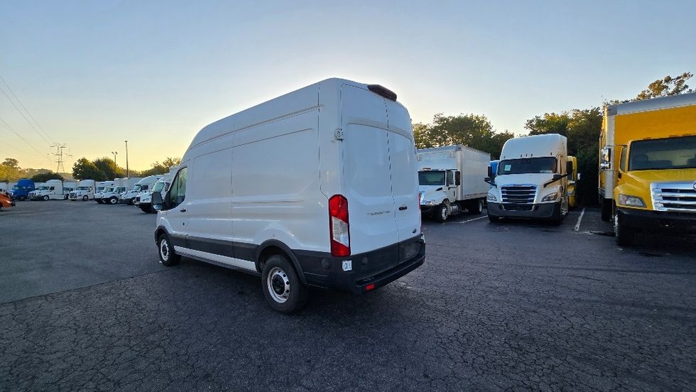 Cargo Van (Panel Van)-Light and Medium Duty Trucks-Ford-2022-Transit 250-Forest Park-GA-137,031\n\t\tmiles-$ 32,250 - Image 6