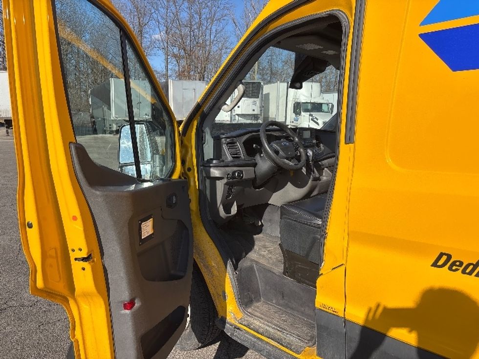 Cargo Van (Panel Van)-Light and Medium Duty Trucks-Ford-2022-Transit 250-Fort Wayne-IN-106,325\n\t\tmiles-$ 29,250 - Image 15