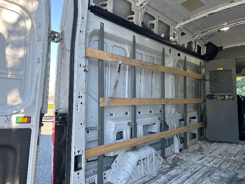 Cargo Van (Panel Van)-Light and Medium Duty Trucks-Ford-2022-Transit 250-Franklin-MA-135,750\n\t\tmiles-$ 28,250 - Image 10