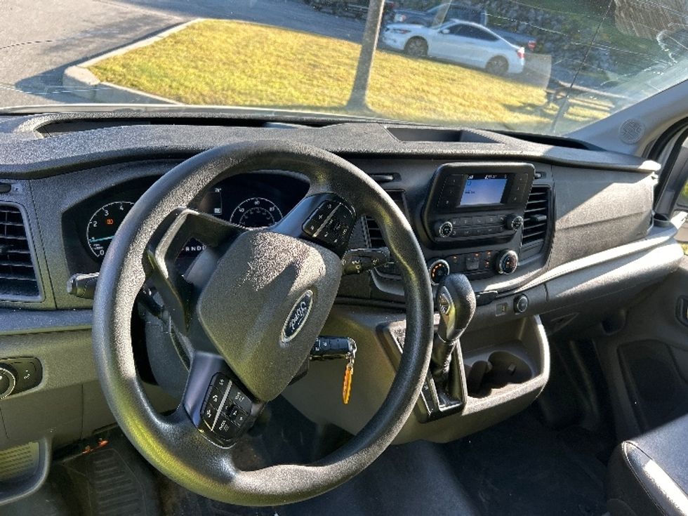 Cargo Van (Panel Van)-Light and Medium Duty Trucks-Ford-2022-Transit 250-Franklin-MA-135,750\n\t\tmiles-$ 28,250 - Image 16